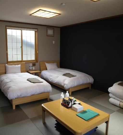 غرفة عائلية, Chalet Burlap Furanui