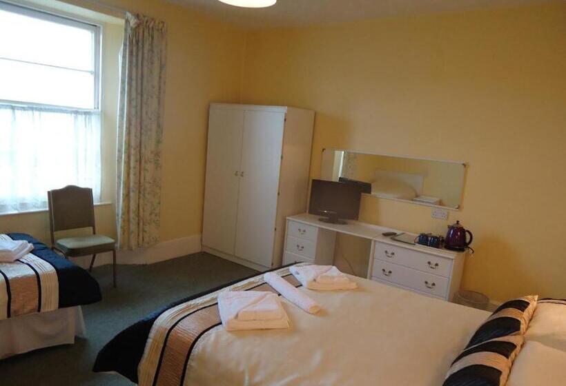 اتاق استاندارد سه نفره, Abbey Court