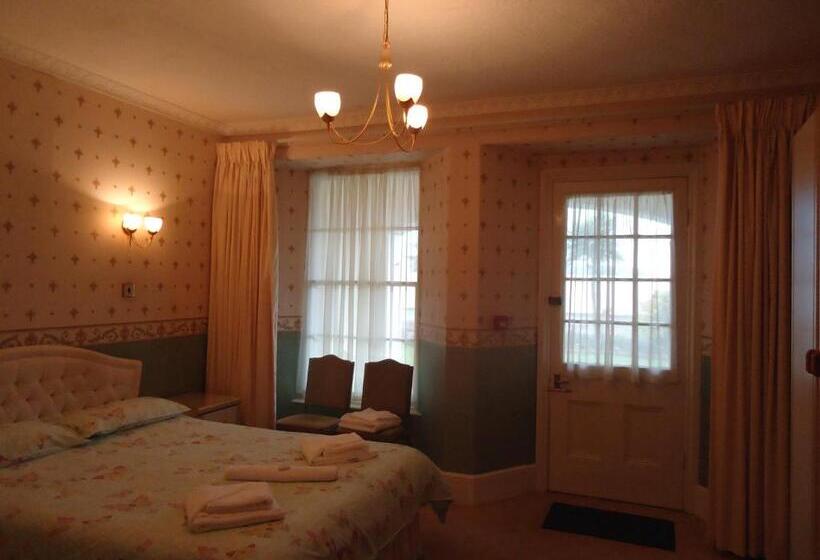 Номер Стандарт, Abbey Court