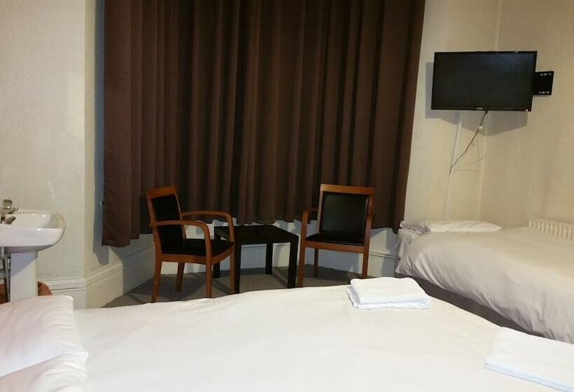 バスルーム共有のトリプルスタンダード, Best Inn