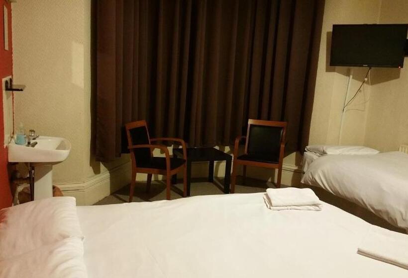 バスルーム共有のトリプルスタンダード, Best Inn