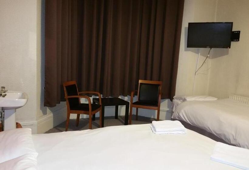 バスルーム共有のトリプルスタンダード, Best Inn