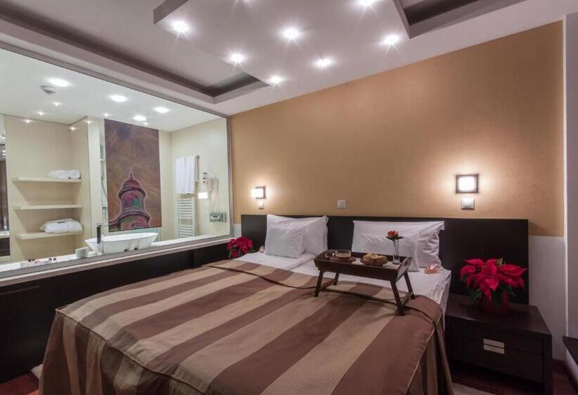 سوییت جونیور, City Boutique