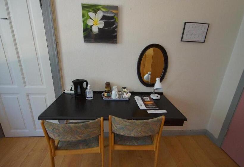 Standaardkamer met Gedeelde Badkamer, Egtved