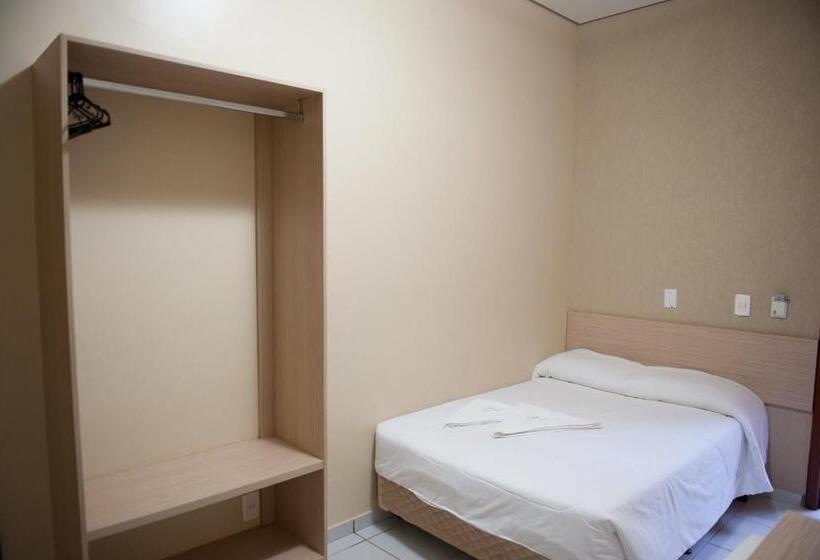 豪华单人间, Italian Palace