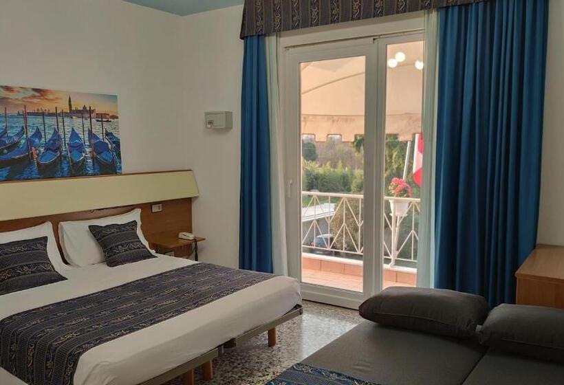 חדר משפחתי, Bluecolors