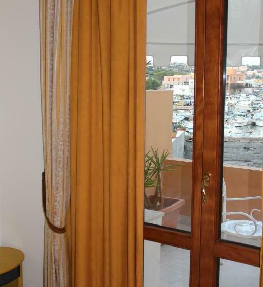 스탠다드 룸, Medusa