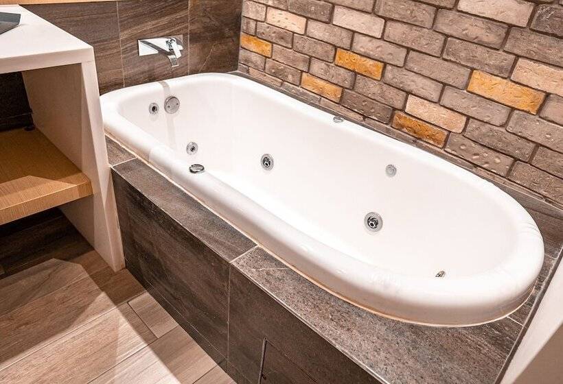 Люкс Кровать Кинг, Punto Mx