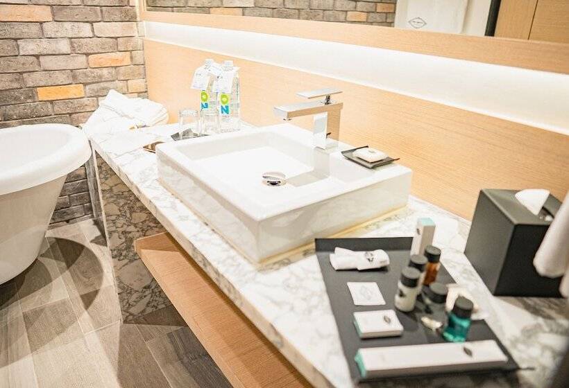 Люкс Кровать Кинг, Punto Mx