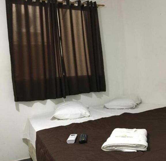 스탠다드 룸, Santos Reis