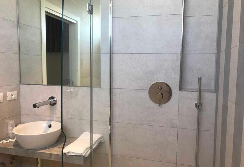 ジュニアスイート, Stellamare