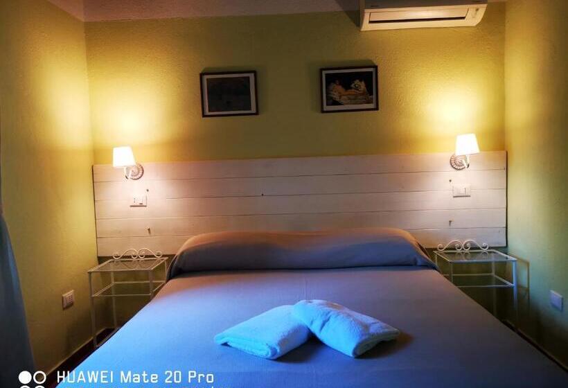 غرفة أساسية, Agriturismo Podere S. Croce