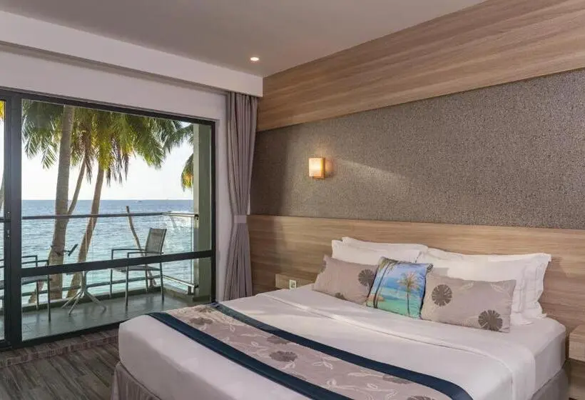 اتاق لوکس با بالکن و چشمانداز دریا, Kaani Grand Seaview