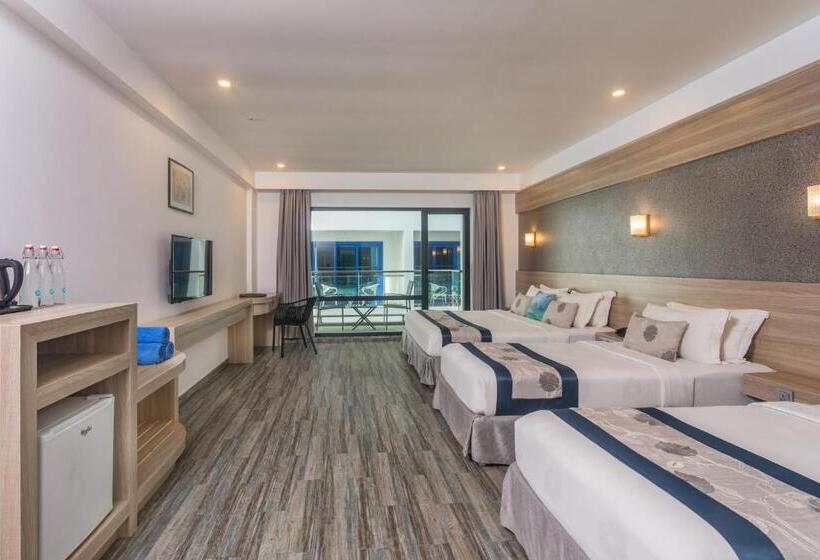 اتاق استاندارد چهار تخته, Kaani Grand Seaview
