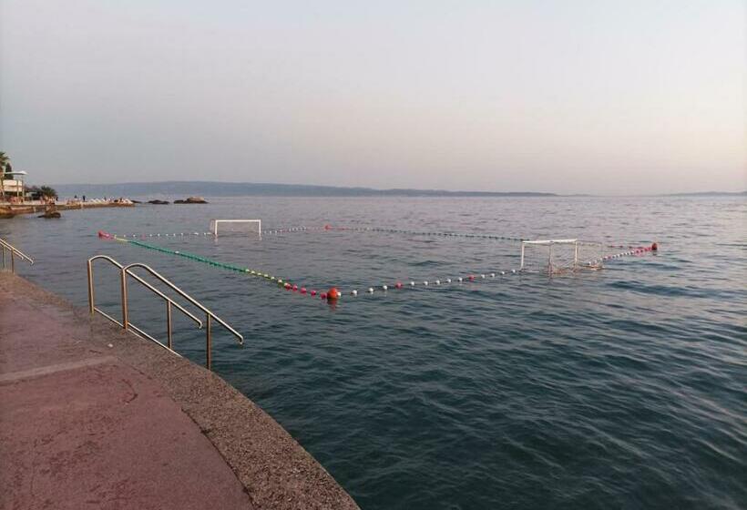 Deluxe Szoba, B&b Guest House Be Happy Parking,breakfast Center