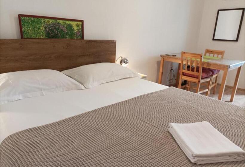 Deluxe Szoba, B&b Guest House Be Happy Parking,breakfast Center