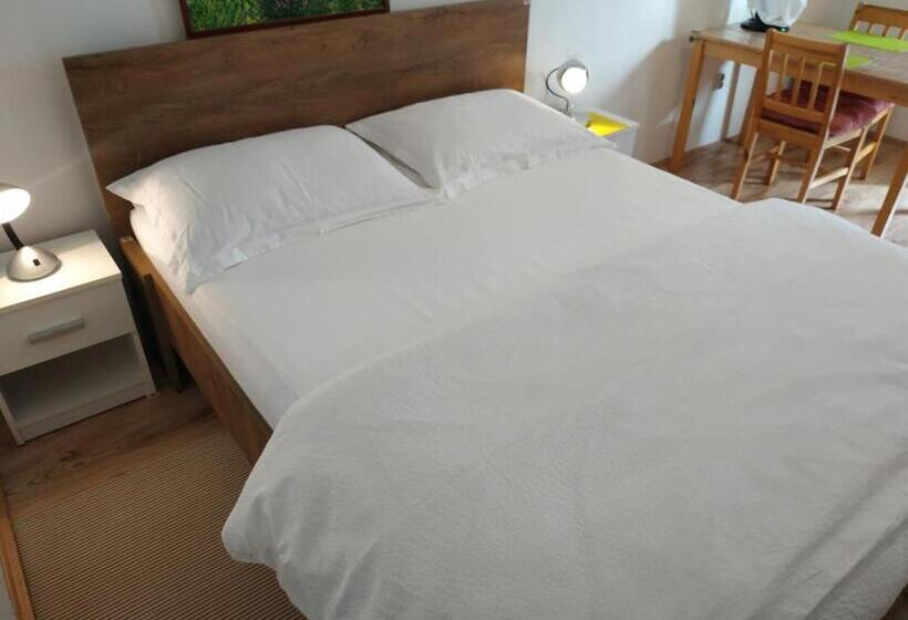 Deluxe Szoba, B&b Guest House Be Happy Parking,breakfast Center