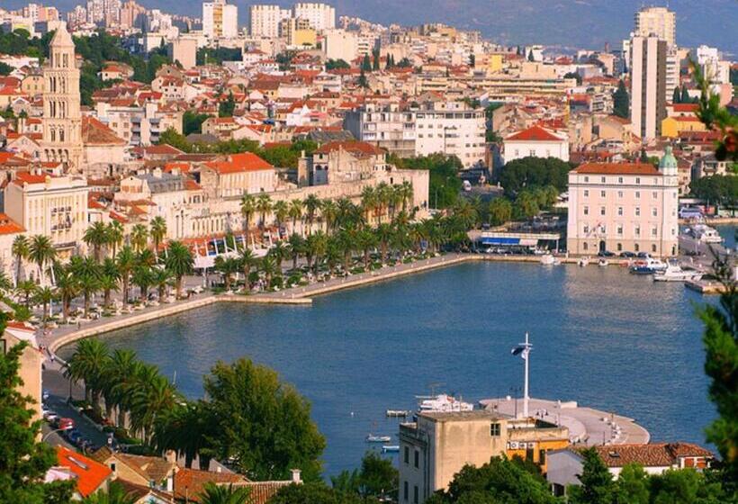 Deluxe Szoba, B&b Guest House Be Happy Parking,breakfast Center