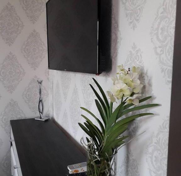 דירת חדר דלוקס, Admiral Vinkovci