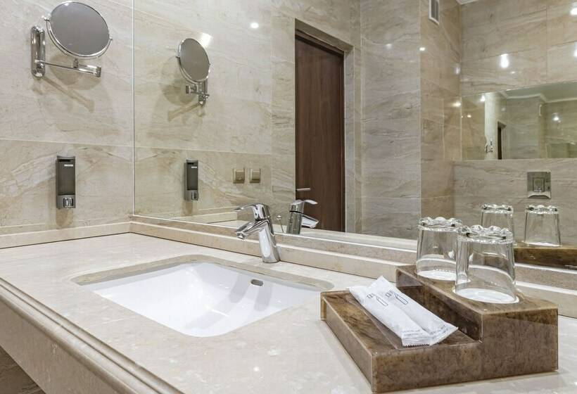 سوییت جونیور, Best Western Plus Astana