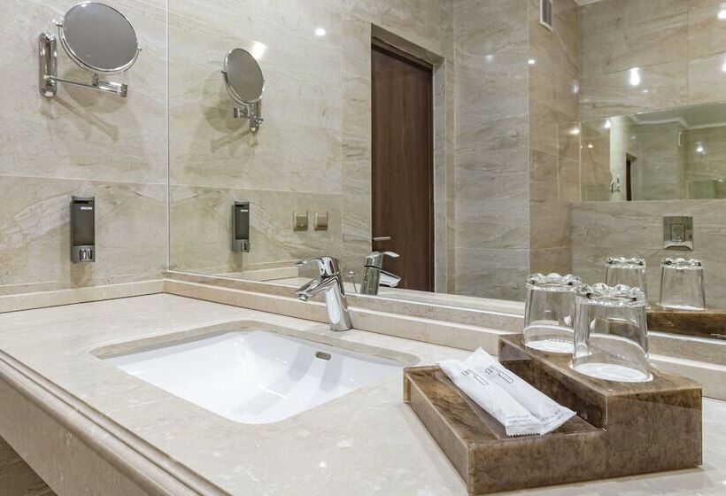 سوییت جونیور, Best Western Plus Astana