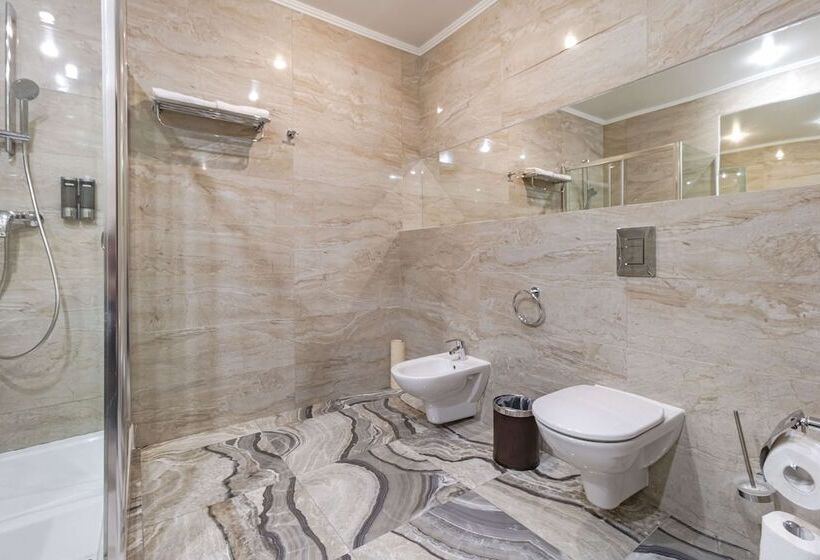 سوییت جونیور, Best Western Plus Astana