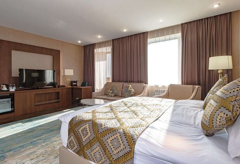 سوییت جونیور, Best Western Plus Astana