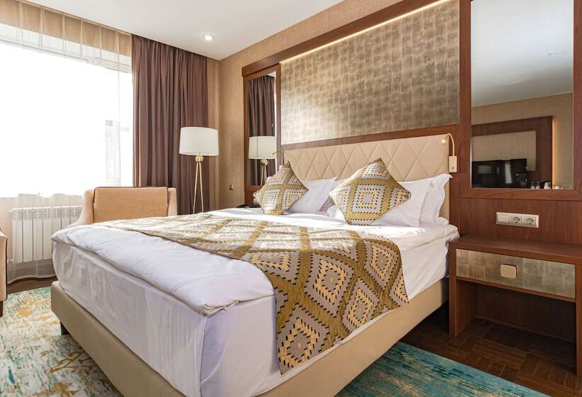 سوییت جونیور, Best Western Plus Astana