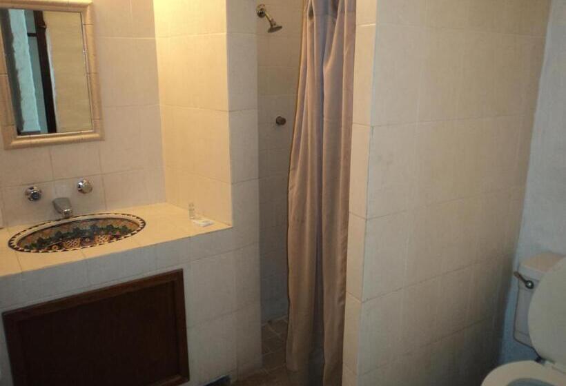 주니어 스위트, El Rancho