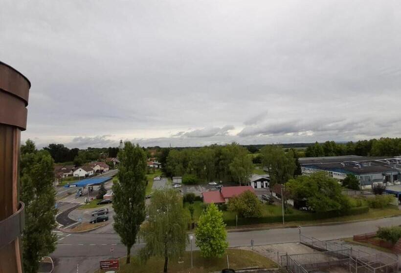 Номер Economy, Garić