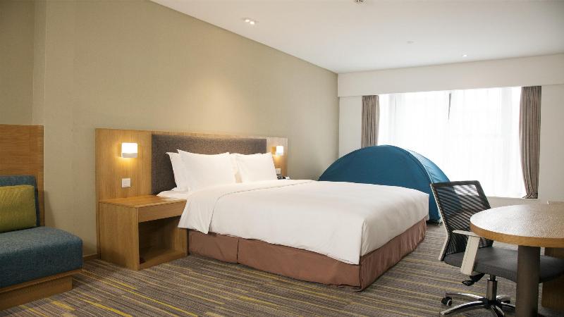 اتاق استاندارد با تخت بزرگ, Holiday Inn Express Chengdu Airport Zone, An Ihg