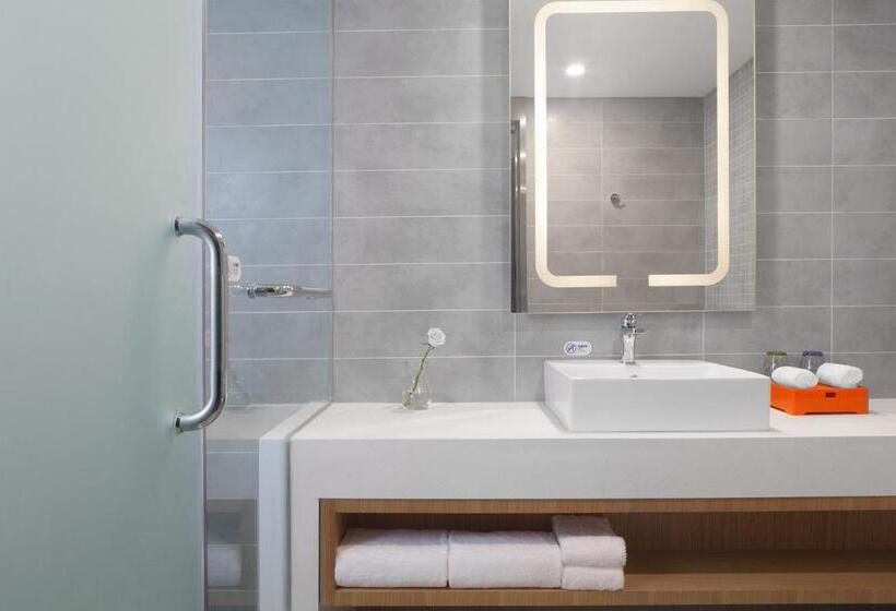 اتاق استاندارد با تخت بزرگ, Holiday Inn Express Chengdu Airport Zone, An Ihg