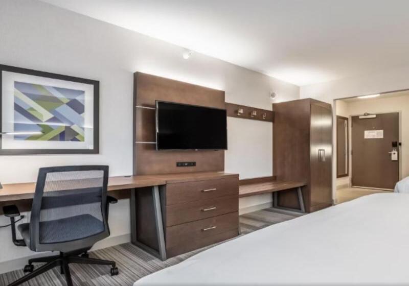 غرفة قياسية سرير كينج لذوى الإحتياجات الخاصة, Holiday Inn Express & Suites Platteville, An Ihg