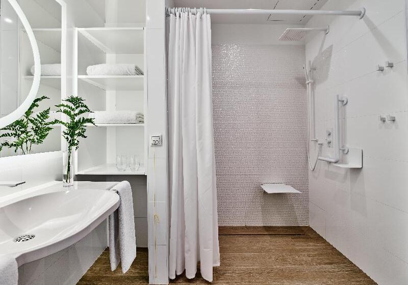 חדר סטנדרט מותאם לאדם עם מוגבלויות, Indigo Warsaw Nowy świat, An Ihg