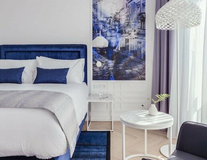 Номер Стандарт, Indigo Warsaw Nowy świat, An Ihg