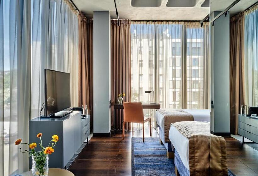Номер Стандарт, Indigo Warsaw Nowy świat, An Ihg