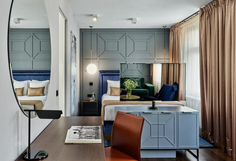 סוויטה, Indigo Warsaw Nowy świat, An Ihg