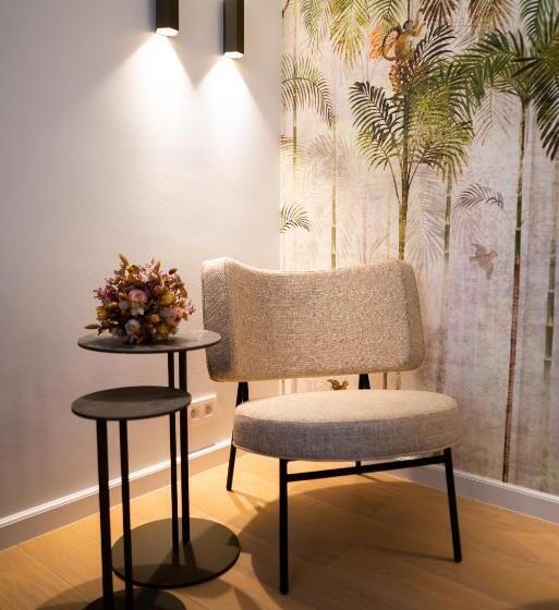 غرفة قياسية, Iris