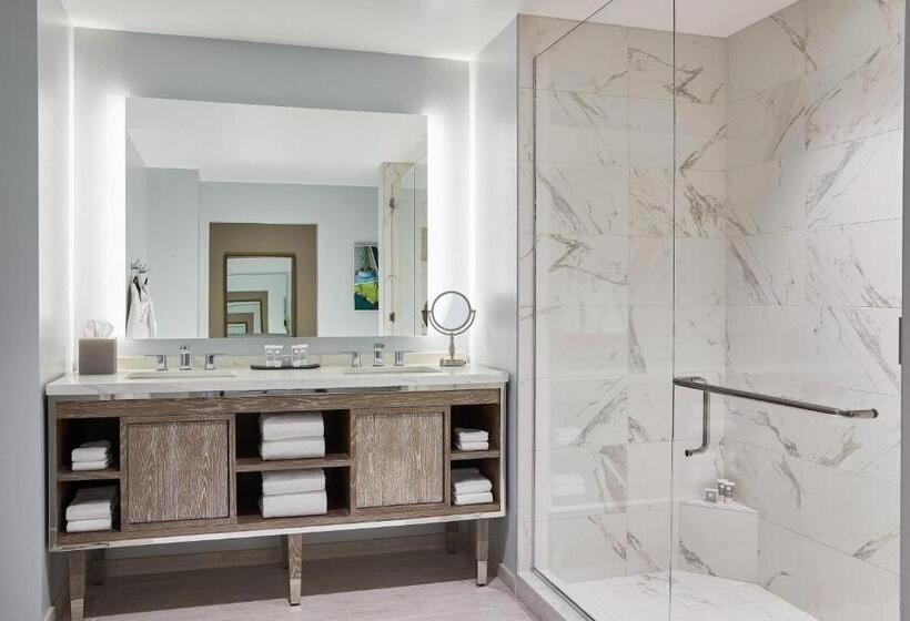 キングサイズベッドのスイートルーム, Paseo, Autograph Collection