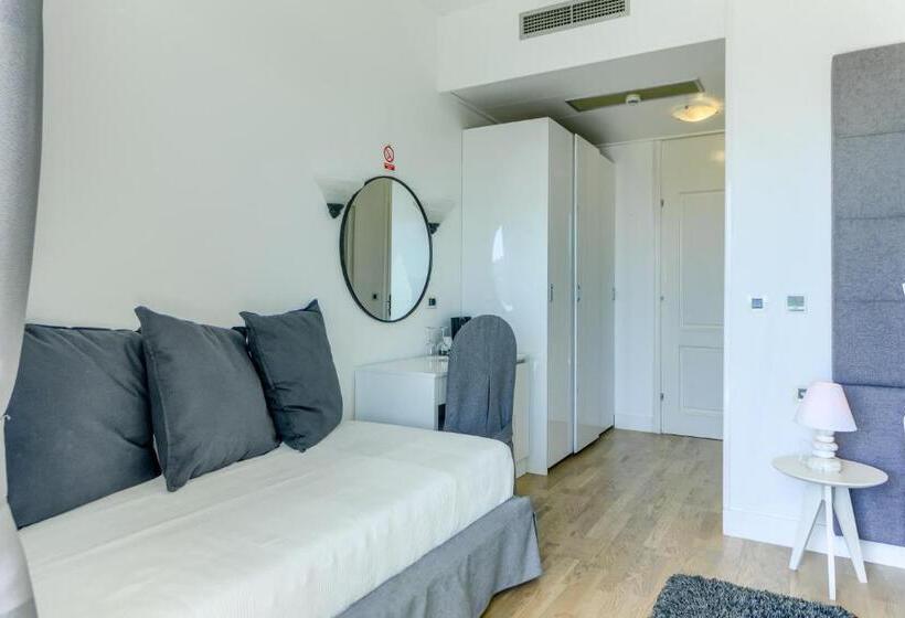 غرفة ديلوكس مطلّة علي البحر مزوَّدة بشُرفة, Riva Kaštela With Swimming Pool