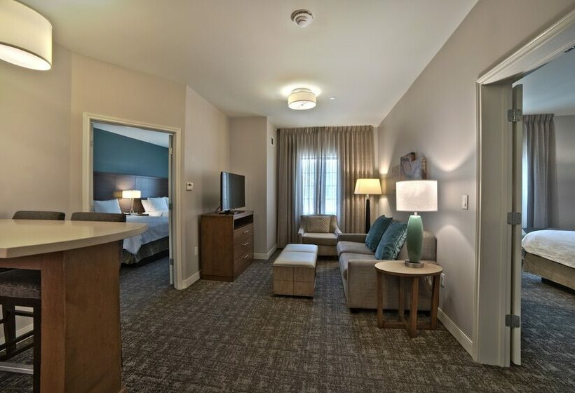 带2个卧室的套房, Staybridge Suites Houston Humble Beltway 8 E, An Ihg