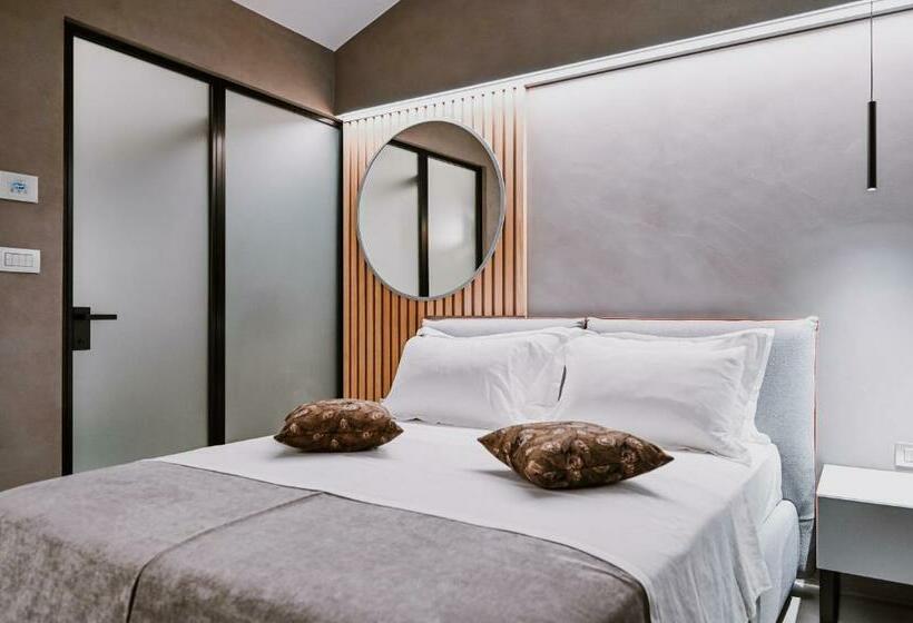 غرفة قياسية, Stomorin Marina Hramina