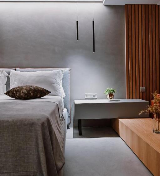 غرفة قياسية, Stomorin Marina Hramina