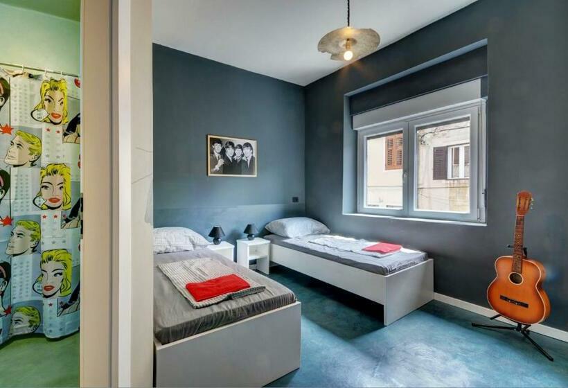 Номер Стандарт, Rock Rooms Pula