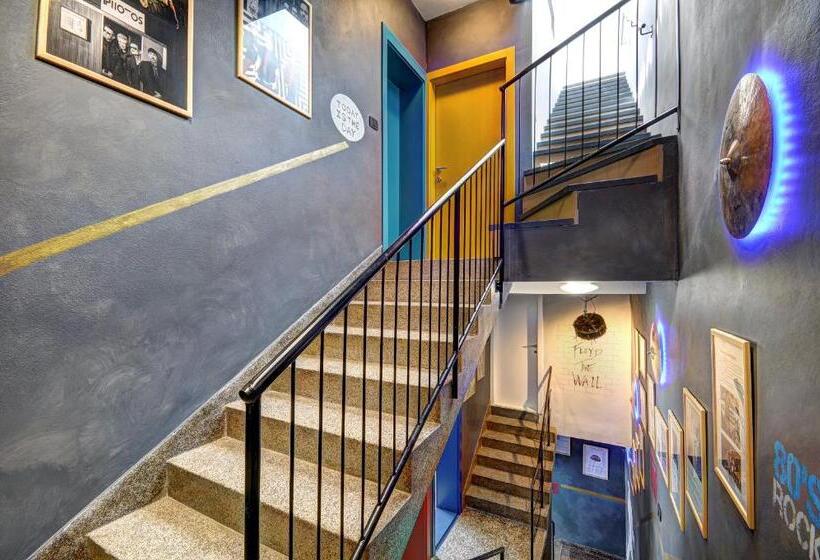 Номер Стандарт, Rock Rooms Pula