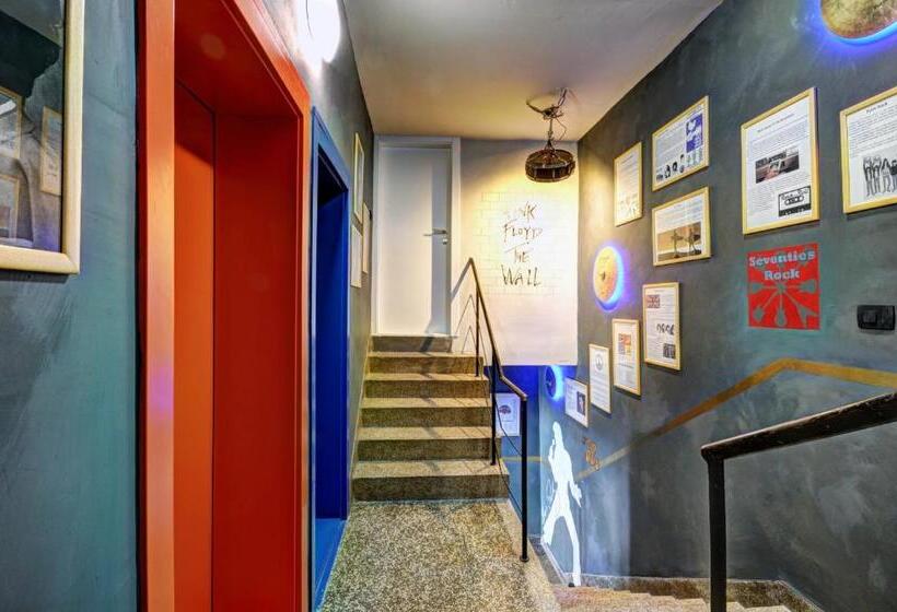 غرفة قياسية, Rock Rooms Pula