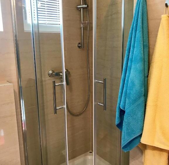 스탠다드 발코니 룸, Bed&breakfast Nada