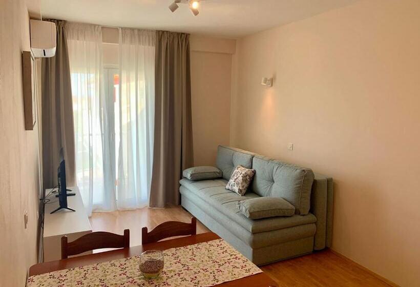 شقة غرفة واحدة مزودة بتراس, Bed&breakfast Nada