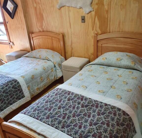 Четырехместный Номер Стандарт, Hostal Galvarino Puerto Natales