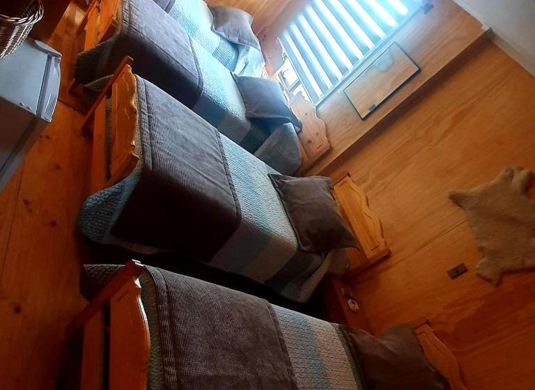 Четырехместный Номер Стандарт, Hostal Galvarino Puerto Natales